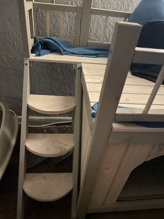 Căsuță din lemn pentru animale