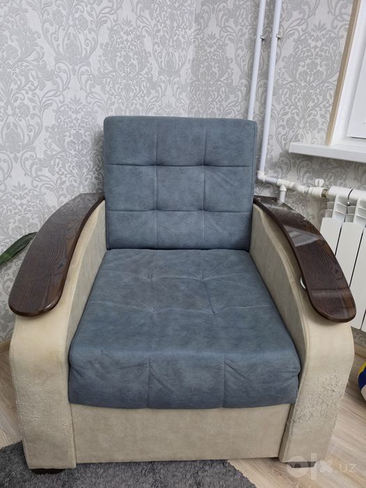 Продаю диван и 2 кресла
