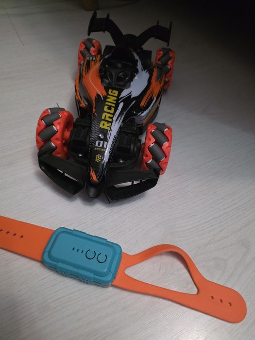 Racing car cu telecomanda brățară