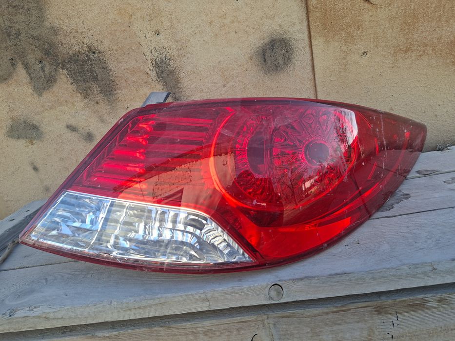 Задний фонарь стоп-сигнал