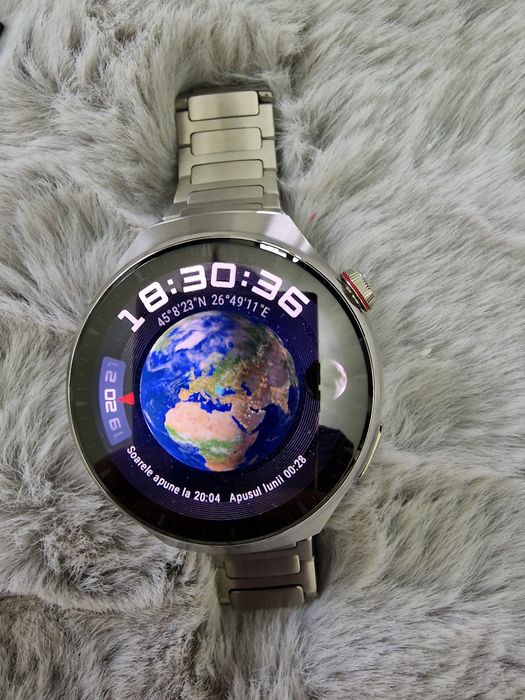 Huawei Watch 4 Pro Titanium 48 mm – Cutie + Accesorii