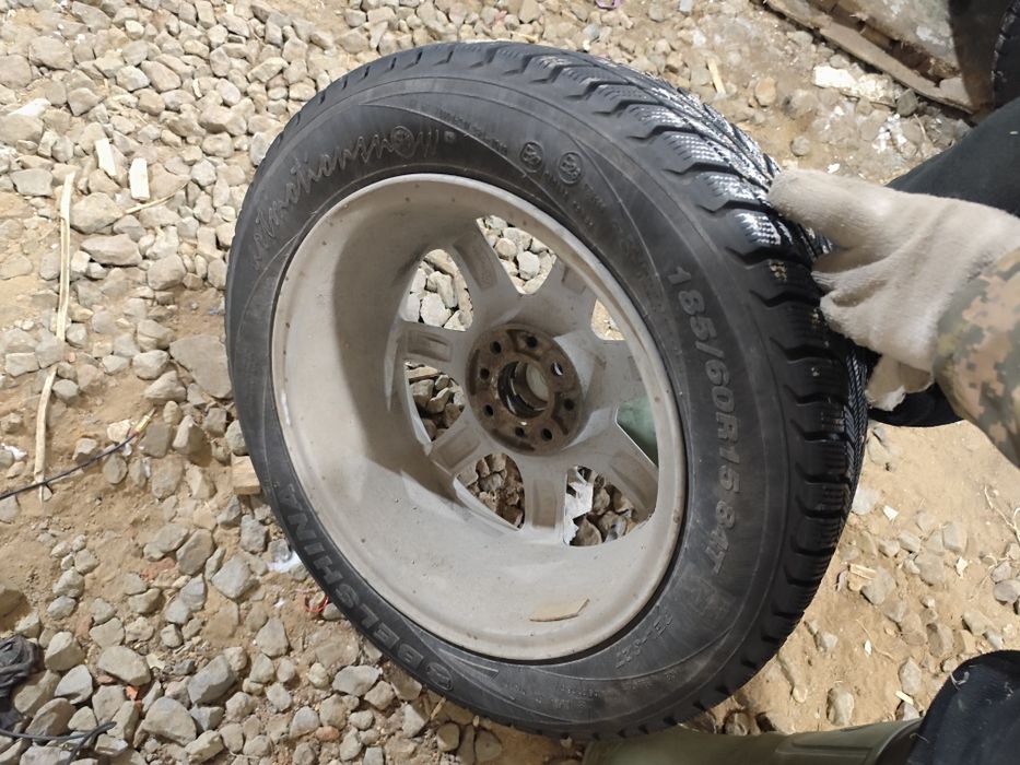 Продам Резину с Дисками