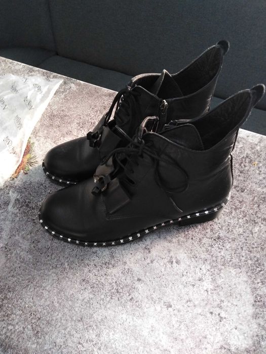 Кожени елегантни боти.