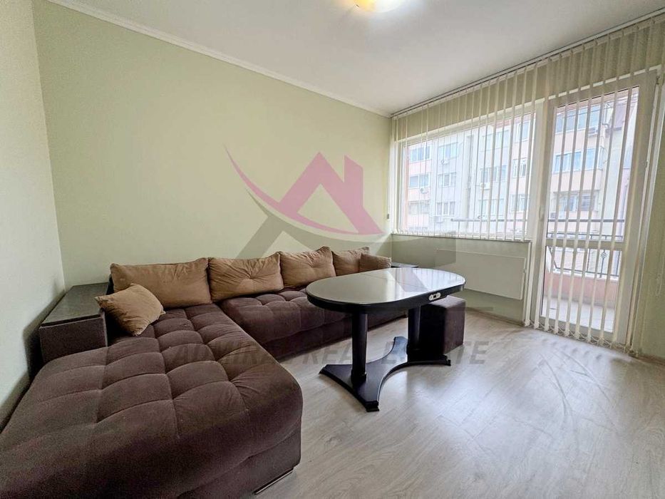 Дава се под наем Тристаен апартамент в Варна, Колхозен пазар - 60 кв.м за 562 € - Снимка #3