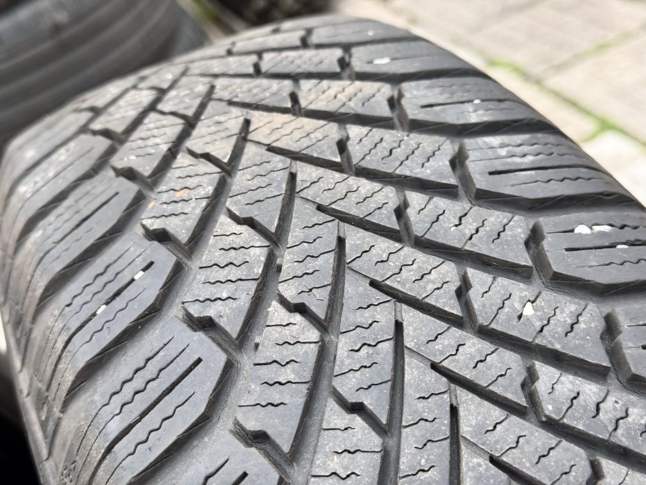 195/65/R15 Continental Winter 4бр зимни dot2018