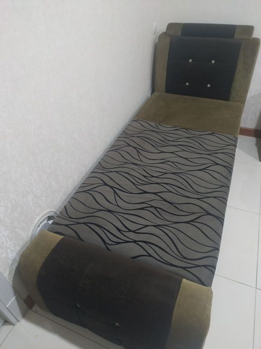 Karavat 1 odamga moljallangan