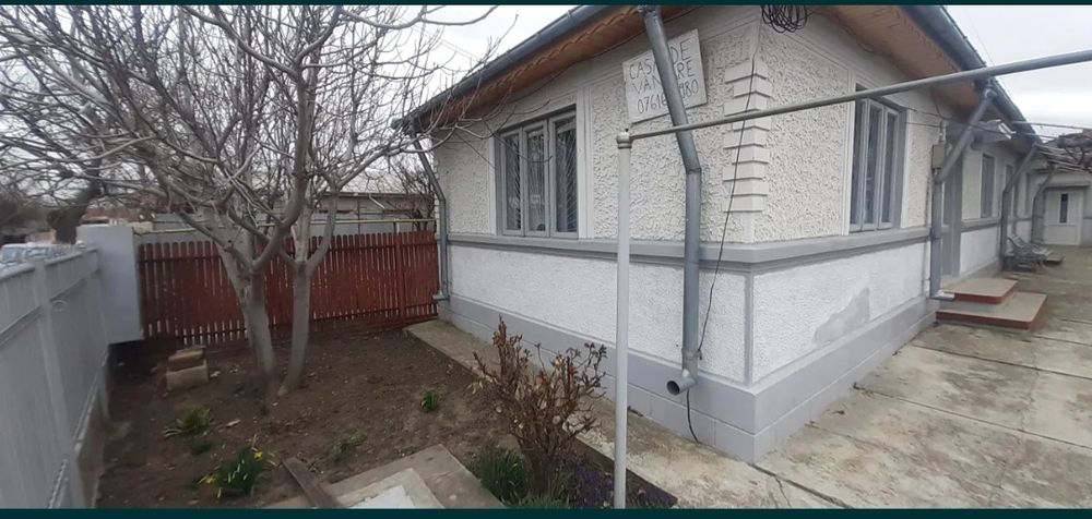 Casă de vanzare cu teren