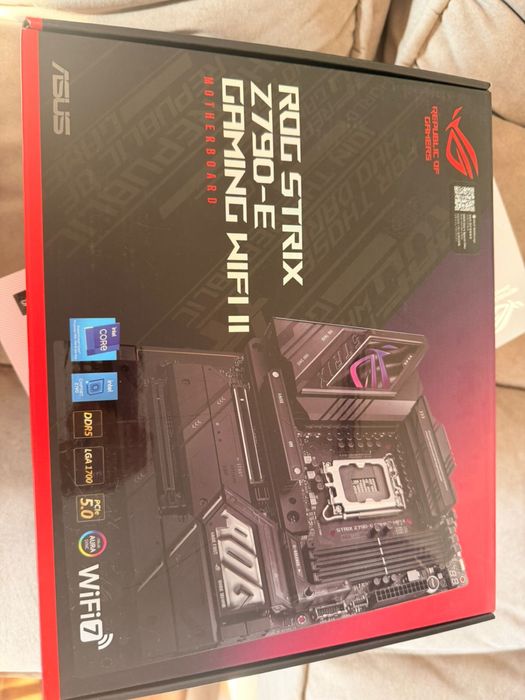 Материнская плата asus rog strix z790-e gaming wifi ii