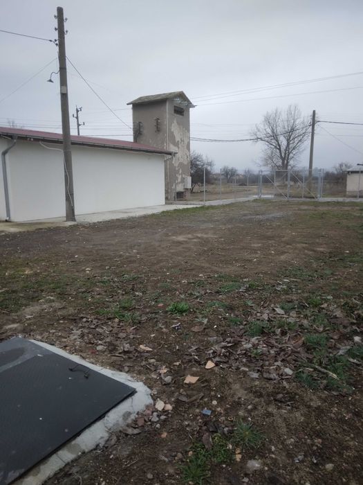 Промишлено помещение, парцел под наем със сграда