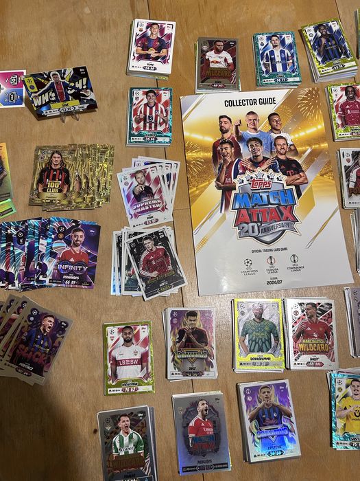 Футболни карти Match Attax 26 27