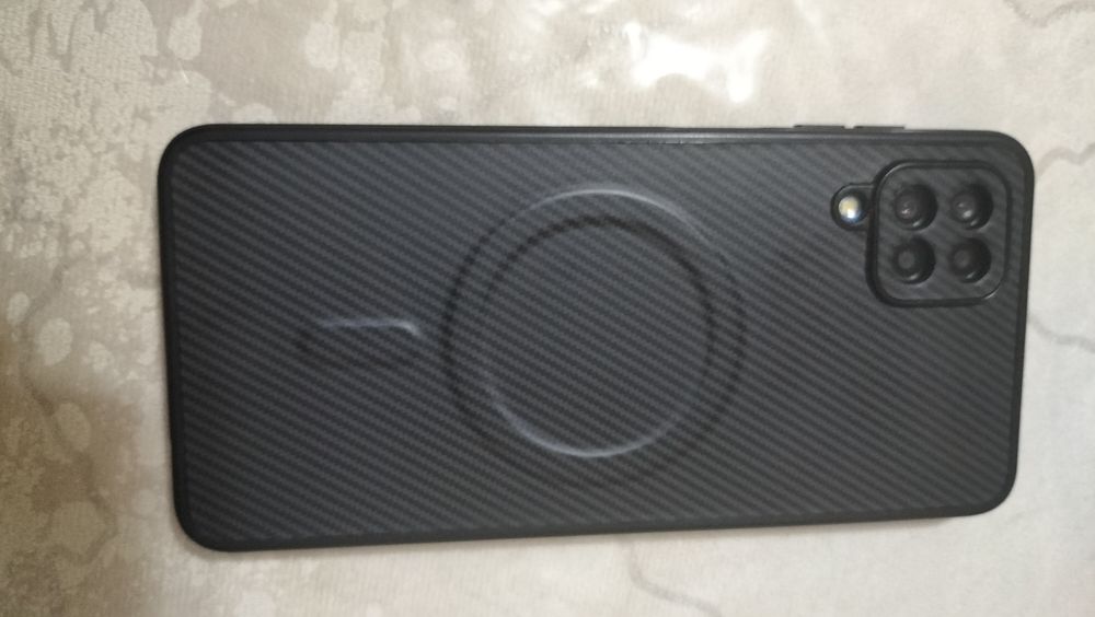 Samsung M 12 sotiladi