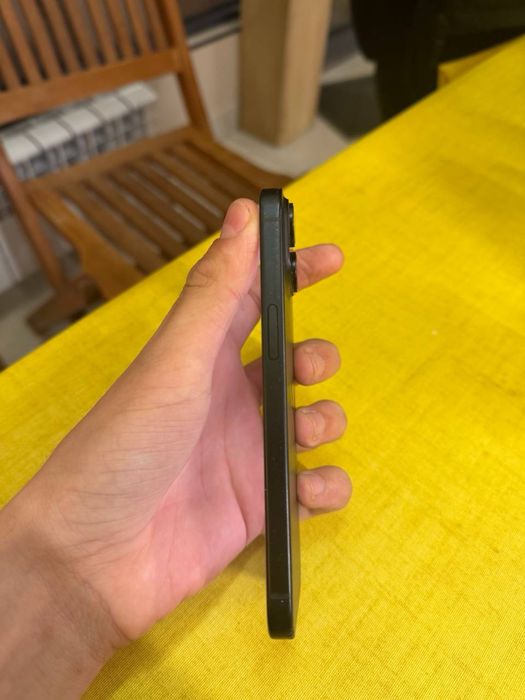 Продам Iphone 15