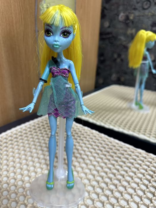 Продам  кукол монстр хай!