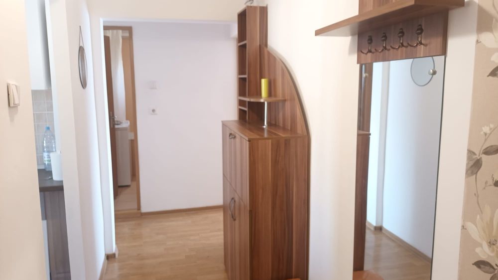 Persoana fizica dau in chirie apartament Intre Lacuri
