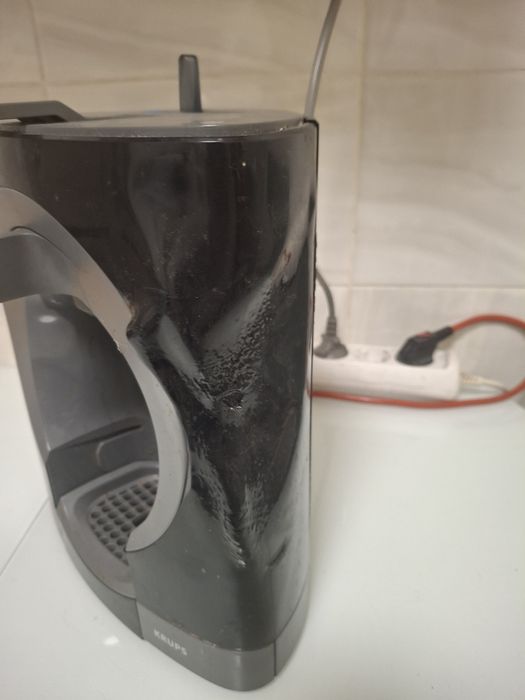 Кофемашина Dolce gusto krups.      .