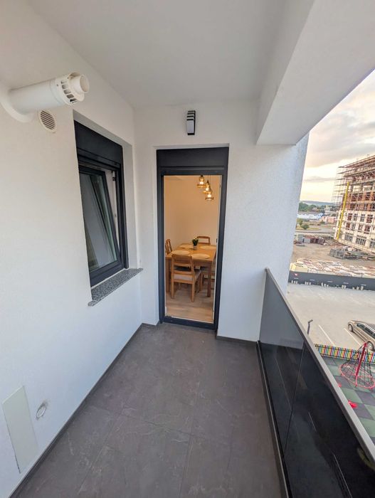 Apartament cu 3 camere , prima inchiriere