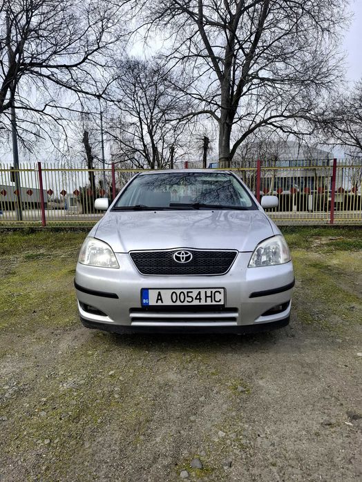 Toyota korolla автомобил