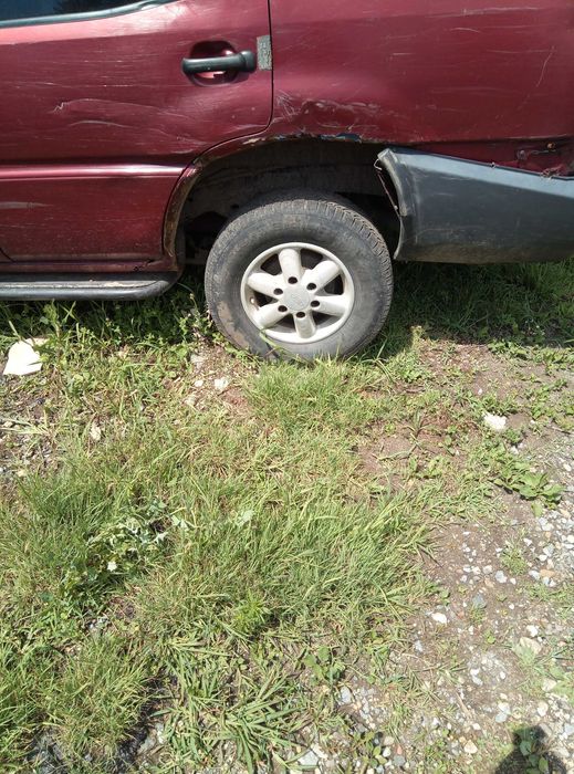 Нисан Терано на части