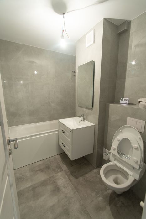 Apartament cu doua camere, decomandat, zona Soarelui. Proprietar