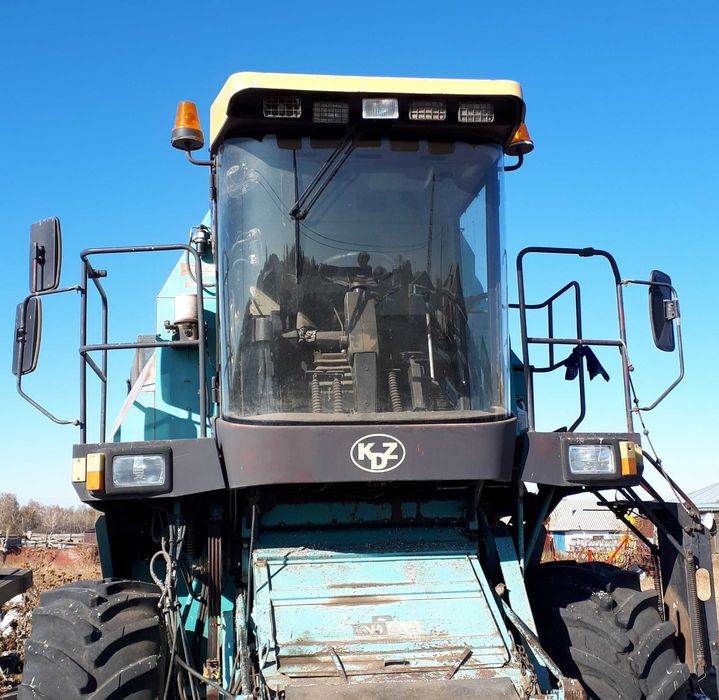 Комбайн Есиль 740