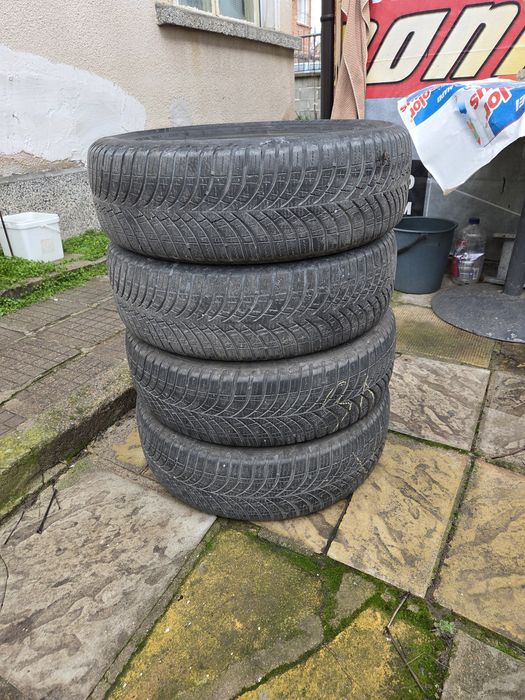 Goodyear 185/65 R15  всесезонни