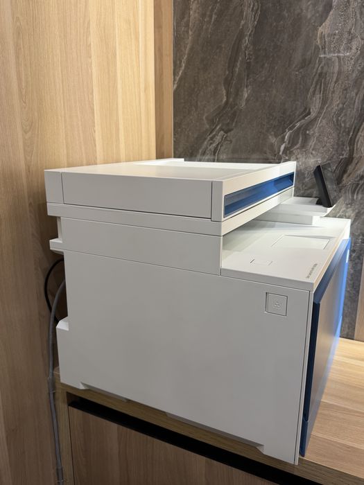 Продам принтер HP Color LaserJet Pro MFP 4303fdw