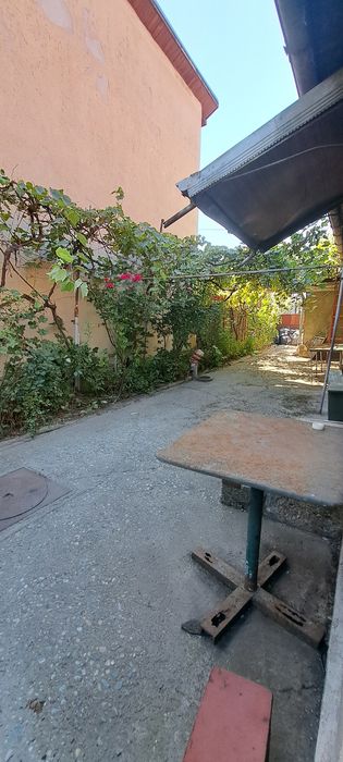 Vand casa 3 camere strada Carpati