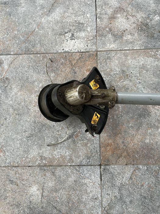 Masina de tuns iarba