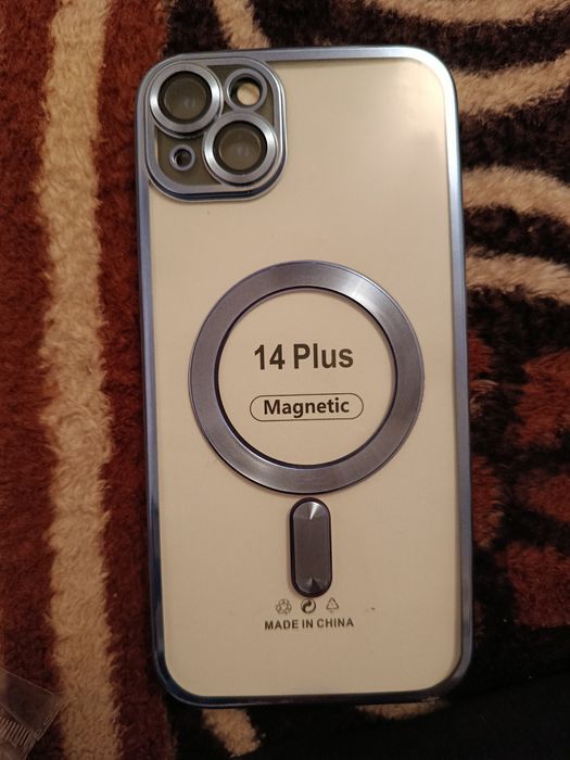 Чехо на Айфон 14 плюс