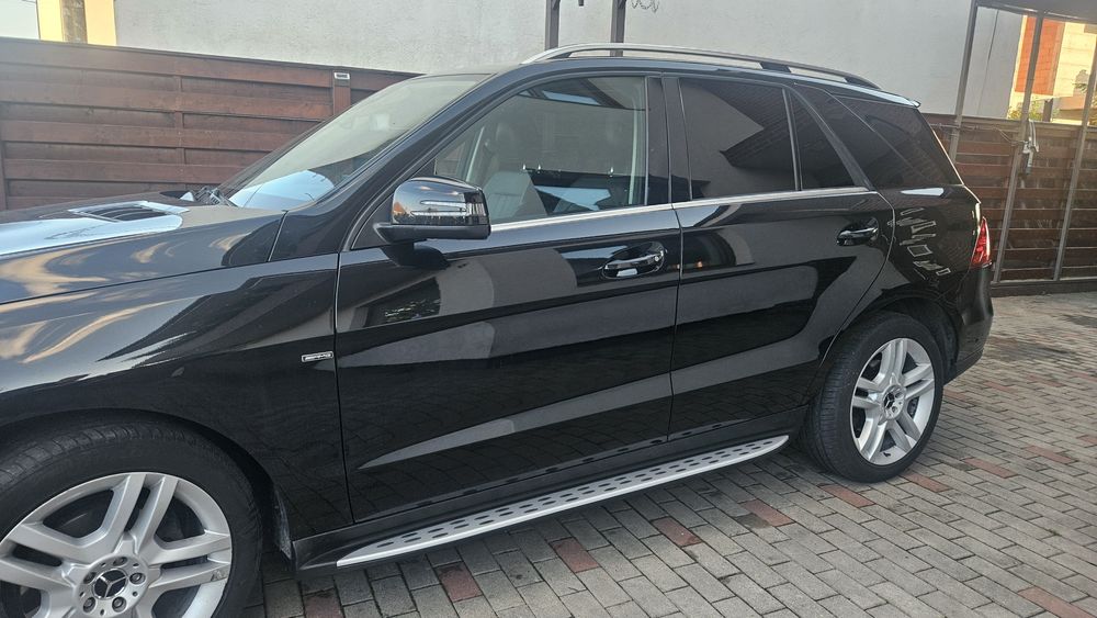 Mercedes-Benz GLE 250d 4MATIC AMG • 2016 • Interior impecabil • Full options
