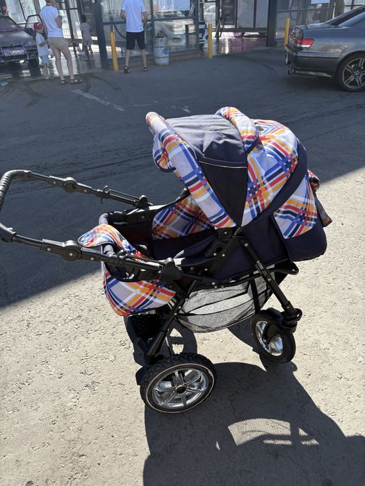 Продам коляску Пилот