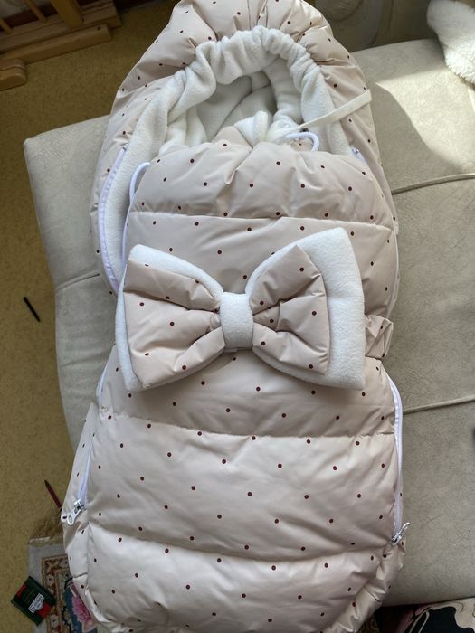 Продам конверт с комбинезоном с шапочкой