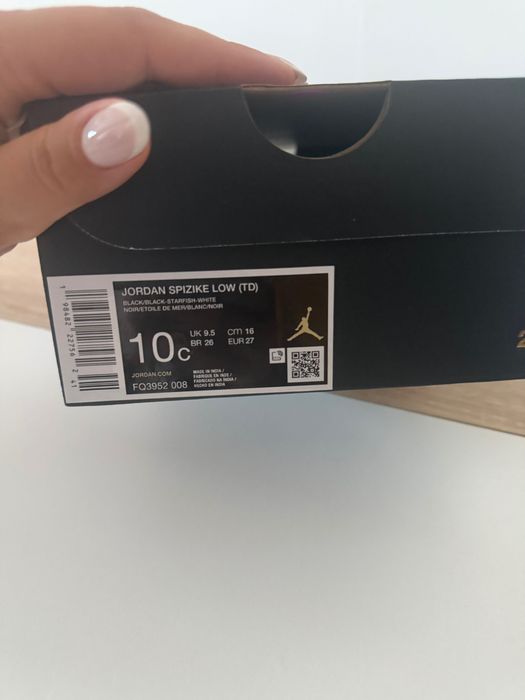Jordan spizike low размер 27 EU