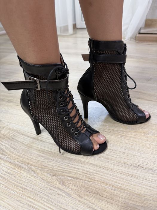 Продам туфли для танцев High Heels