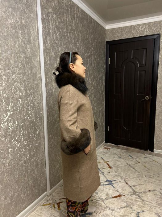 Продам Пальто весна осень