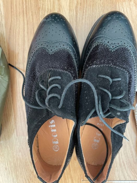 Три чифта дамски обувки за 8 лв.