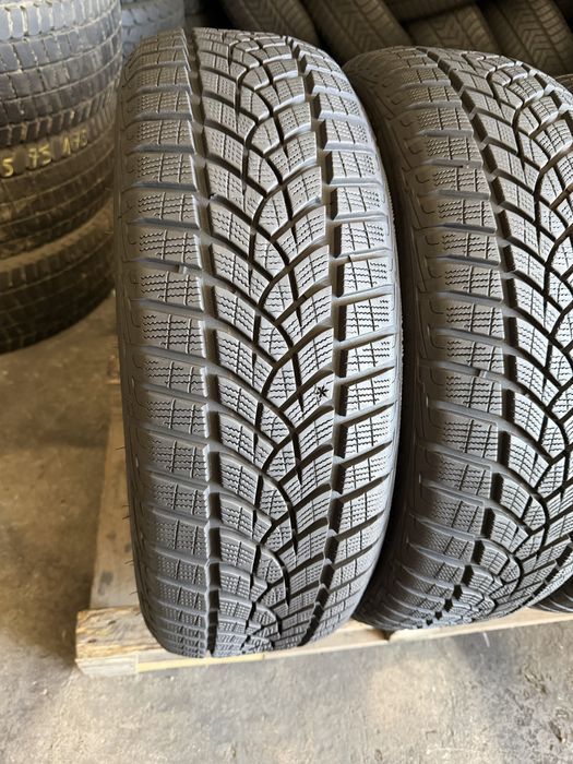 4 anvelope iarna 205/55/19 Goodyear ca NOI dot 2024!