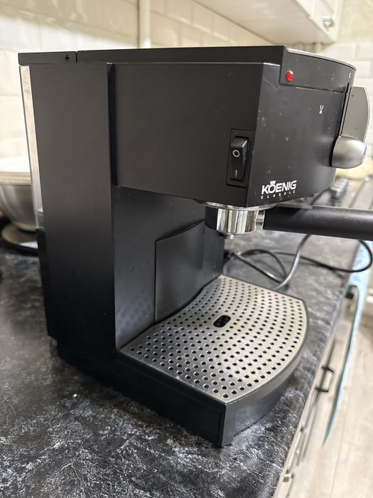 Продам кофе машину капсульную