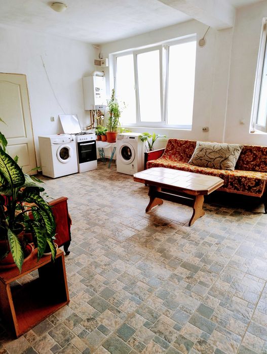 inchiriez garsoniera in Timisoara, zona Plopi, linia E8