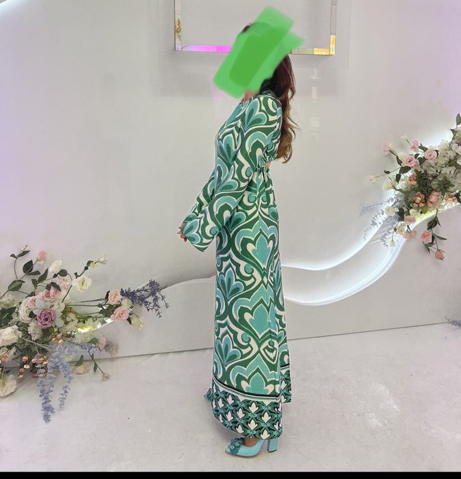 Продам шикарное длинные платье