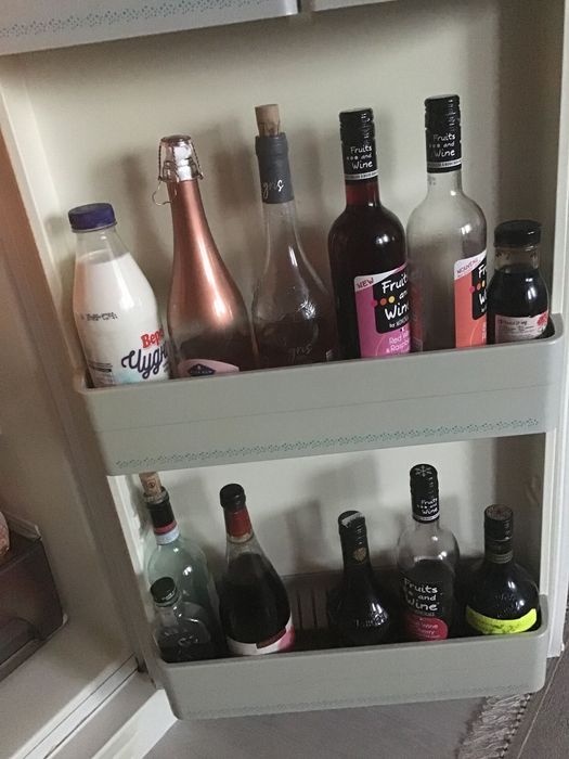 Хладилник BEKO с камера и охлаждащо помещение