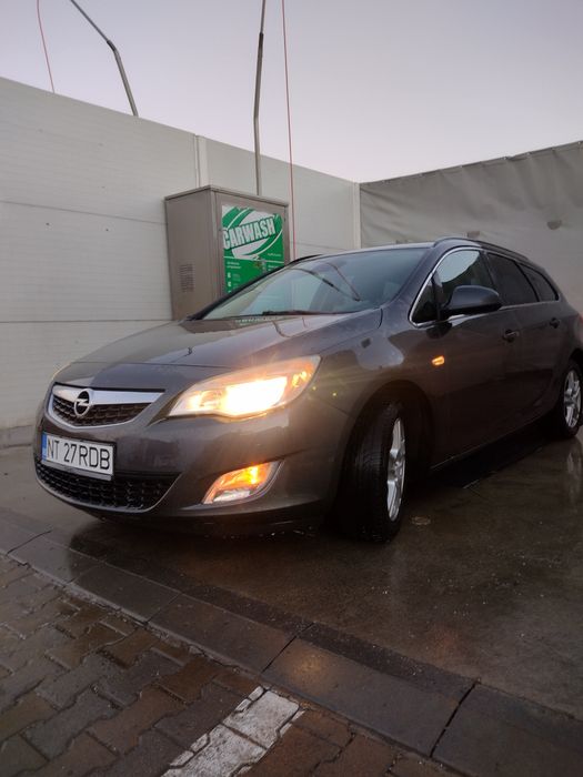 OPEL Astra 2011 — imagine 2