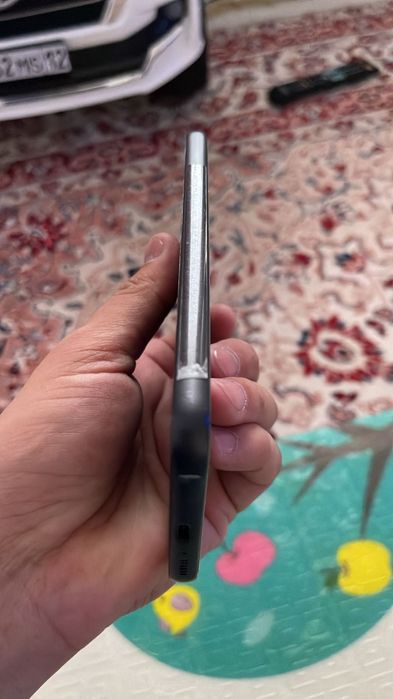 Продаётся телефон