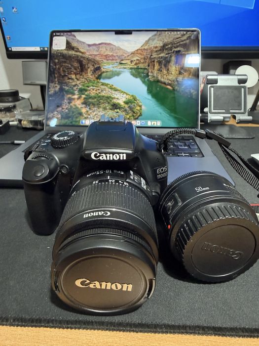 Camera Foto DSLR Canon EoS 1100D