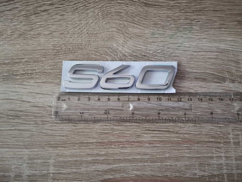 Volvo S60 Волво С60 сребриста емблема надпис