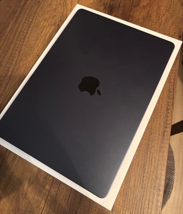 Apple MacBook Air 13" 2025 (M4 chip 10-Core/16GB/256GB SSD/8-Core GPU)