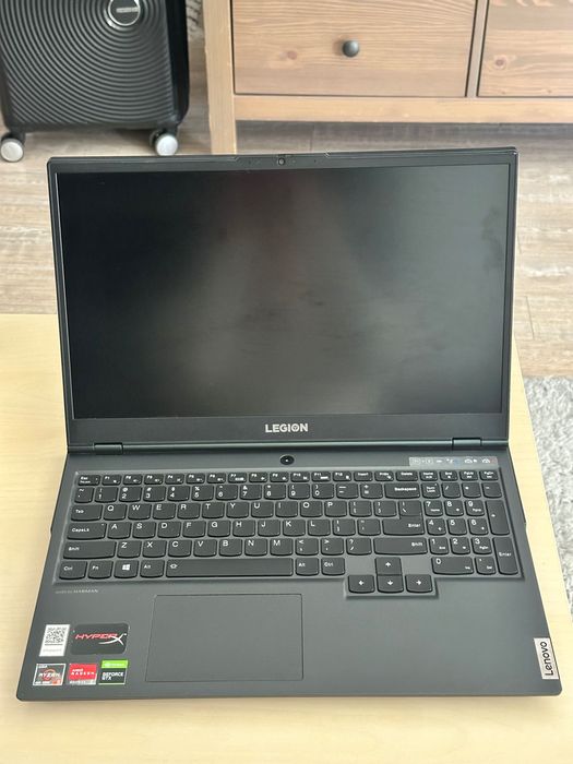 Lenovo Legion 5 Gaming 15ARH05H | Ryzen 5 4600H | 16GB RAM | GTX 1650 4GB | 120Hz | Baterie 6hr