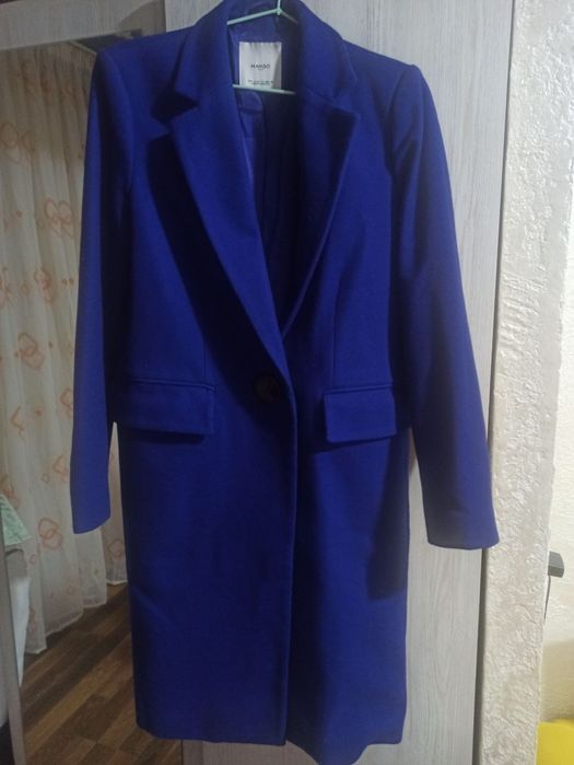 Пальто женское от Mango