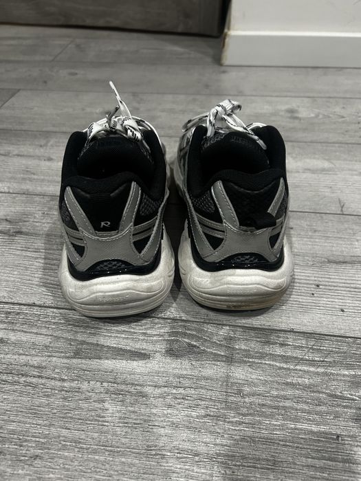 REPRESENT Storm Runner