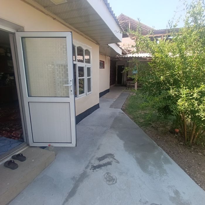 Bedniy pasyolka Raimqulov kochasida uy sotiladi 8 sotix